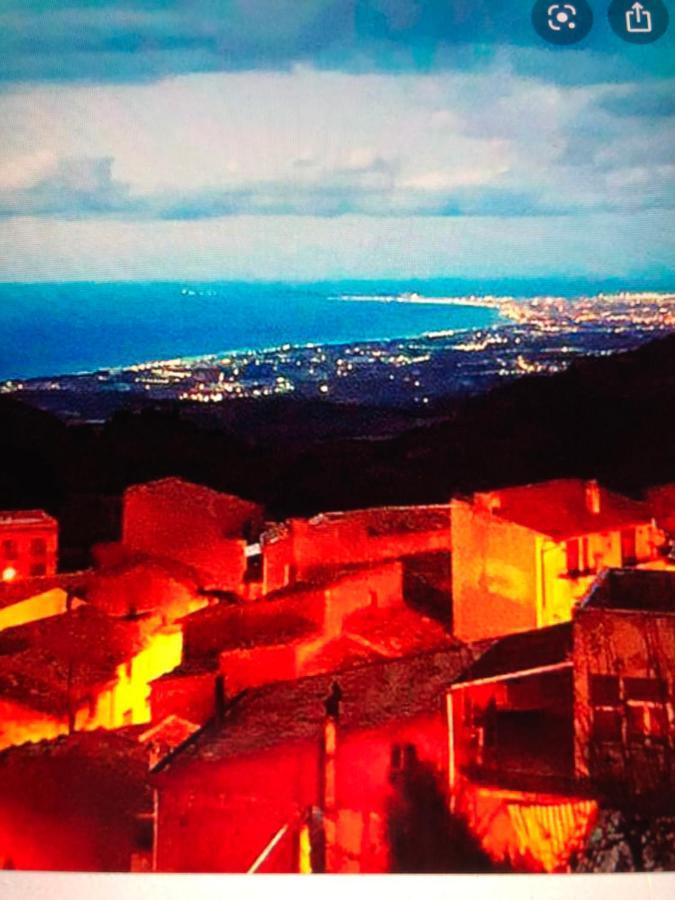 Basico Un Balcone Sul Mare-Casa I Carruggi- Case Vacanza Sicilia&Toscana- エクステリア 写真